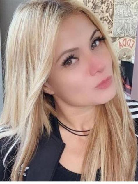 bakeca donna cerca uomo siracusa|Escort Siracusa, Annunci Donna Cerca Uomo